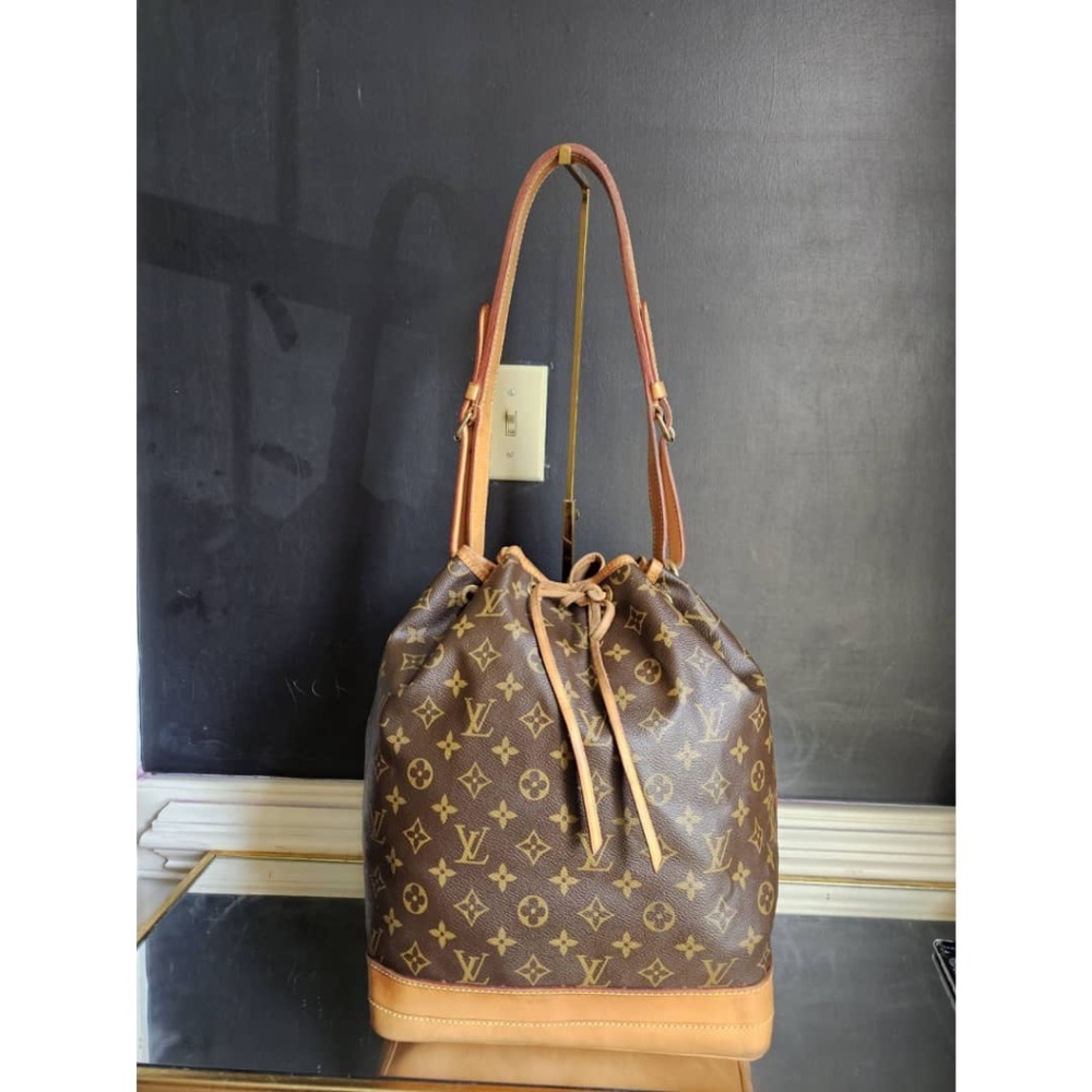 Authentic LOUIS VUITTON Monogram Noe Shoulder Bag